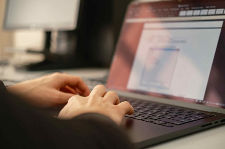 Top 10 Job Websites in the UK for Foreigners (2025 Guide)